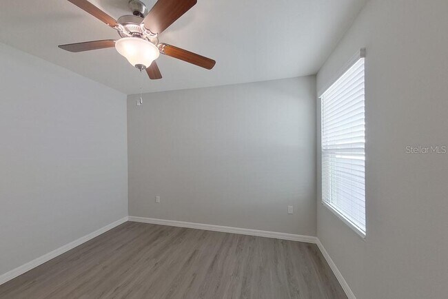 Building Photo - 8620 SW 43rd Ter