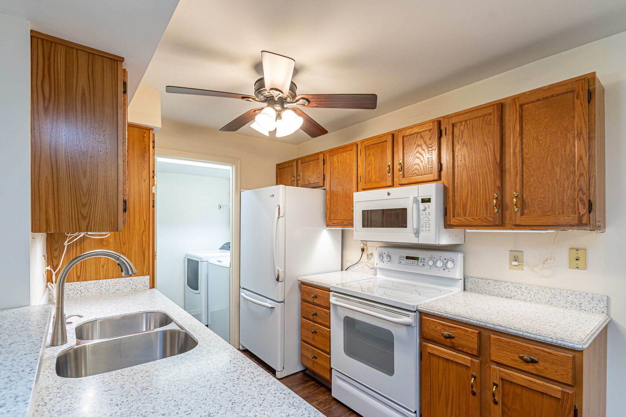 Building Photo - 539 Cloverfield Ln