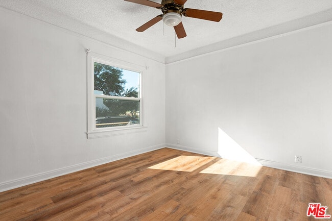 Building Photo - 1114 S Ramona St