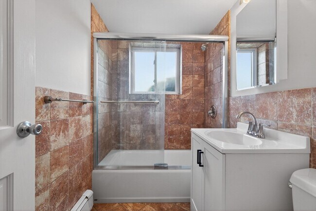 Building Photo - 20 Westgate Rd