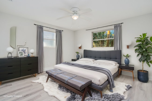 Building Photo - Fully Remodeled 2 Bedroom Home in Prime Ormond Location