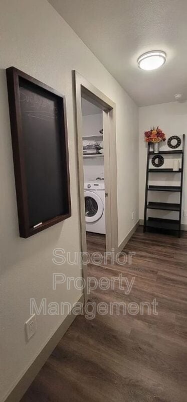 Building Photo - 824 9th St