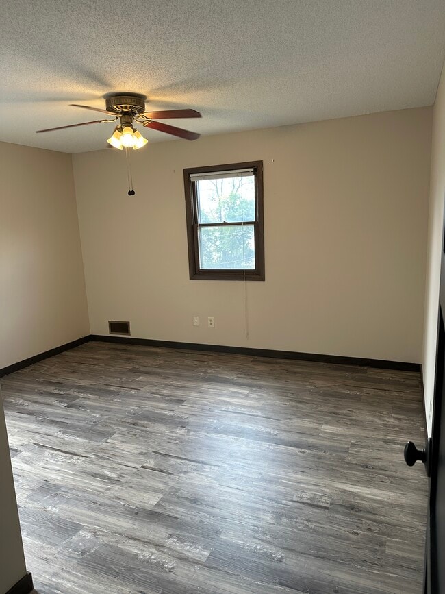 Building Photo - 3156 Westedge Blvd