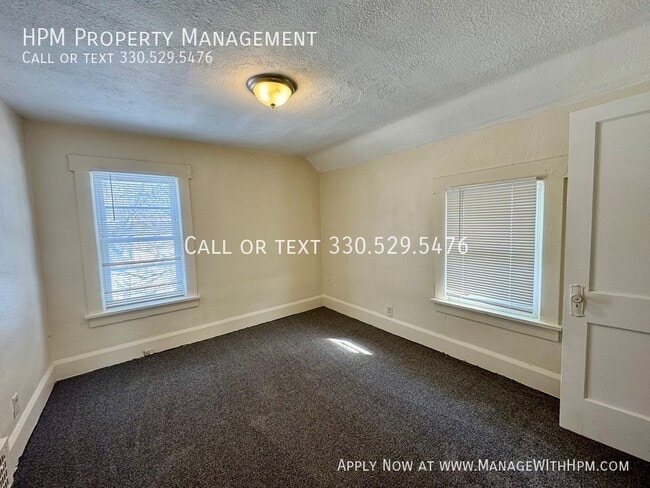 Building Photo - 2619 Clyde Pl SW