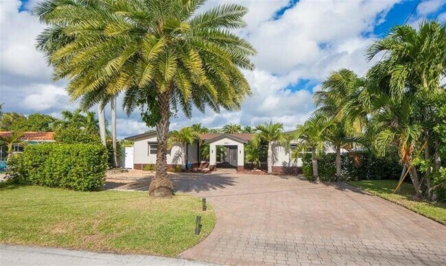 Building Photo - 1951 NW 33rd St