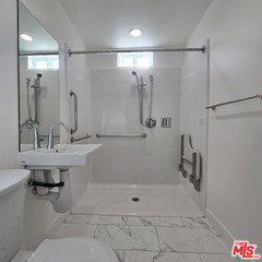 Building Photo - 10829 Peach Grove St