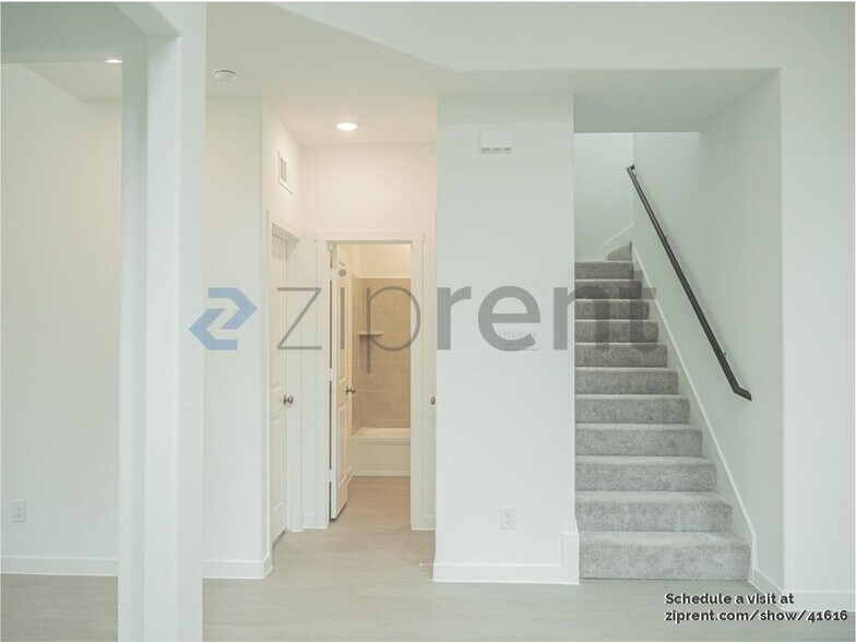 Building Photo - 1436 Lady Bird Rd