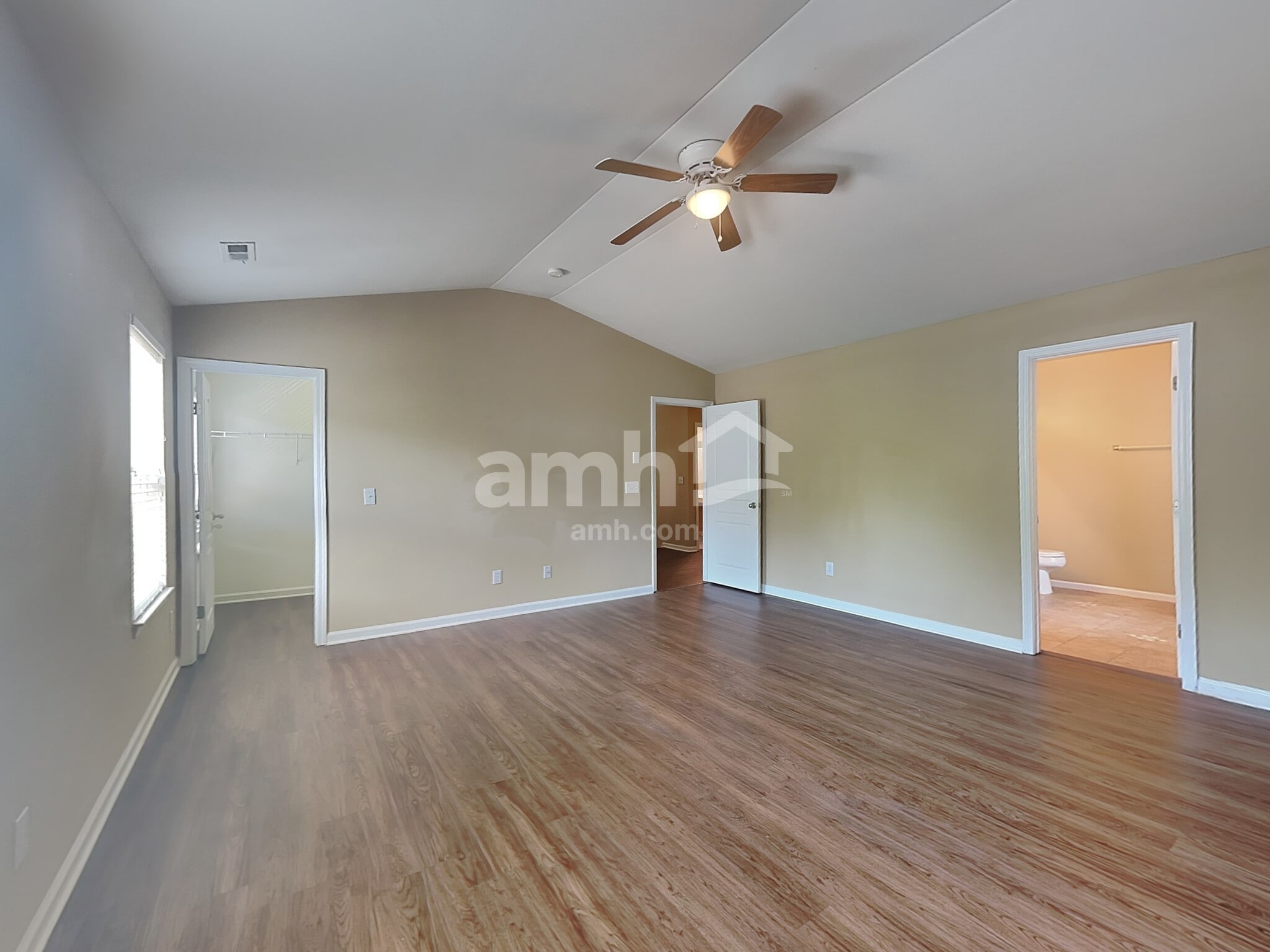 Building Photo - 409 Stobhill Ln
