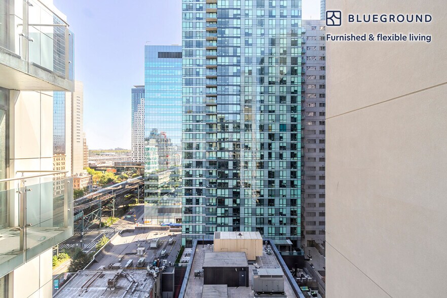 Building Photo - 42-10 27th St