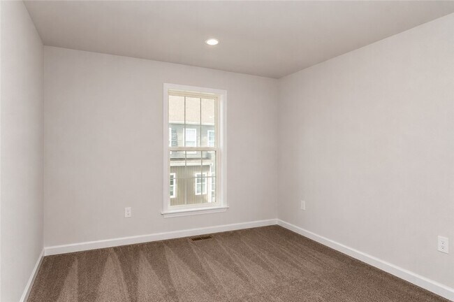 Building Photo - 210 Gress Rd