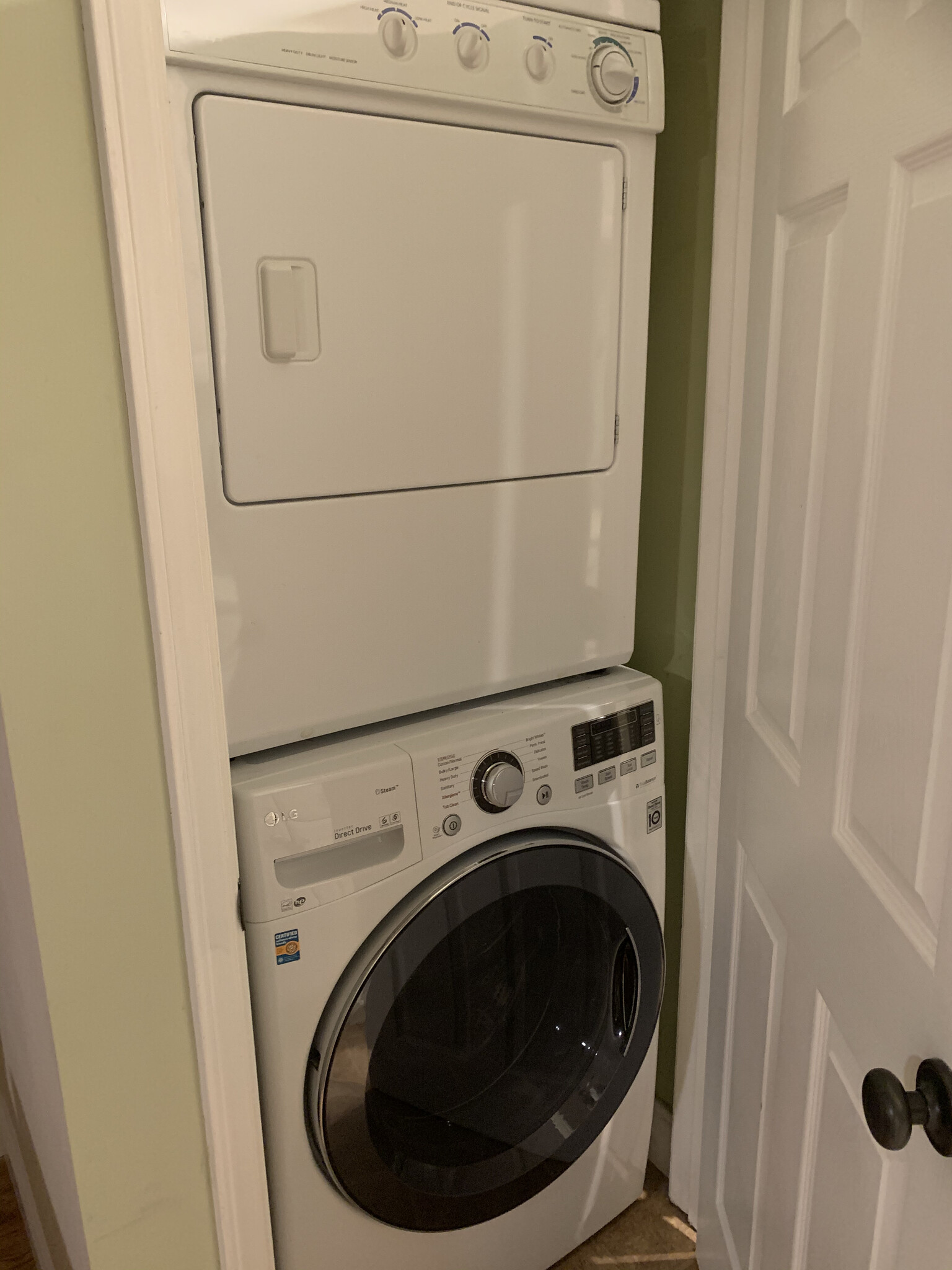 full size washer/dryer - 603 Maplewood Ave