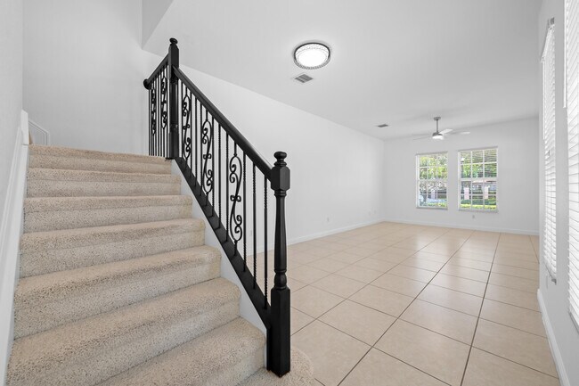 Building Photo - 870 NW 83rd Ln
