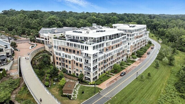 Primary Photo - 105 N Riverview St
