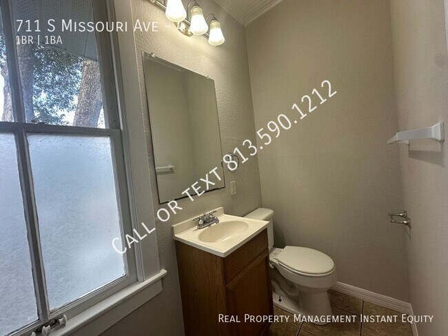 Building Photo - 711 S Missouri Ave