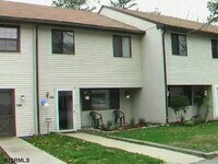 Building Photo - 2608 Dogwood Ct