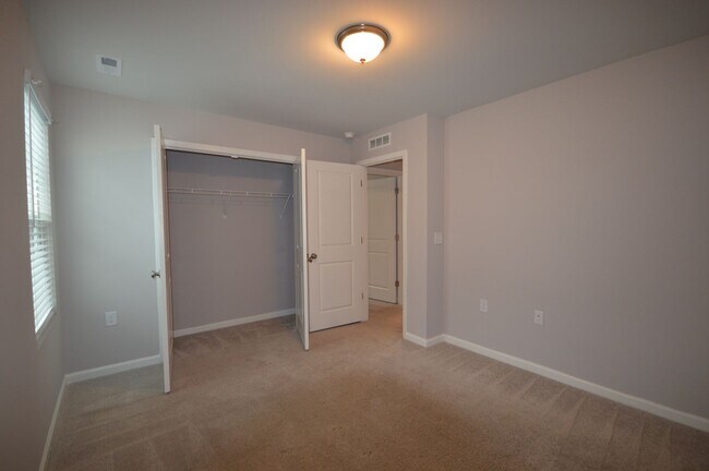 Building Photo - 4229 Olde Waverly Wy