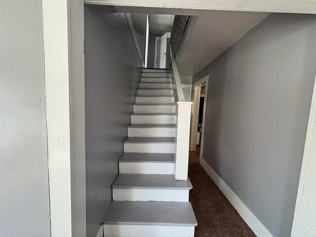 Building Photo - 314 W Mulberry Ave