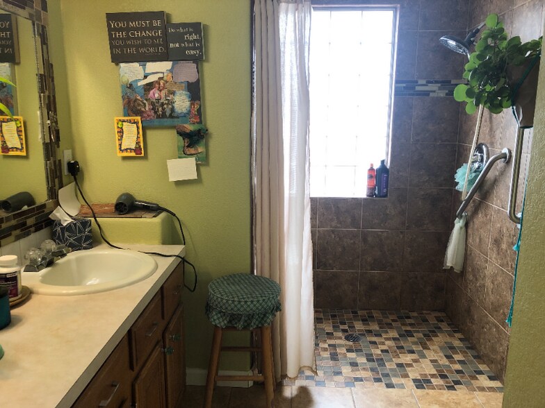 Building Photo - 2590 5th St SW