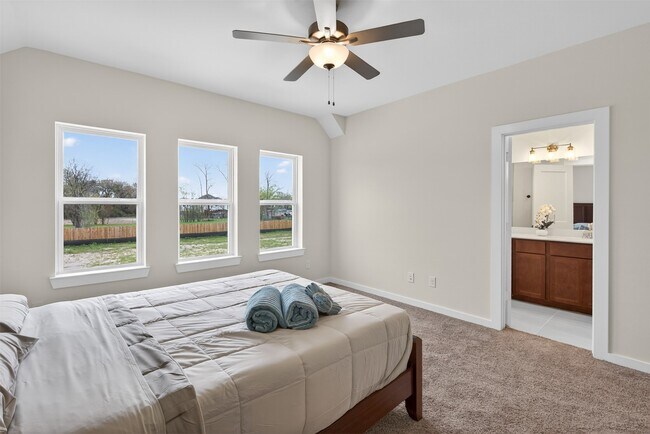 Building Photo - 9111 Highland Northern Wy