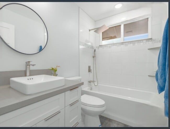 Building Photo - NEW! 3 Bedroom Property in HPP