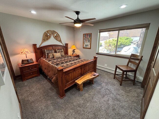 Building Photo - Beautiful Lake Tahoe 3 bedroom condo!