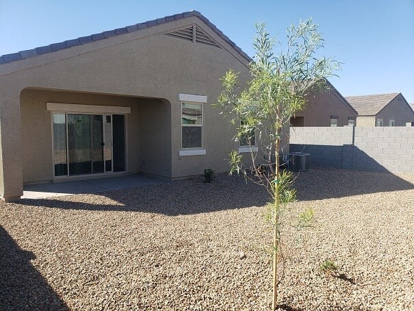 Building Photo - 37698 W Capri Ave