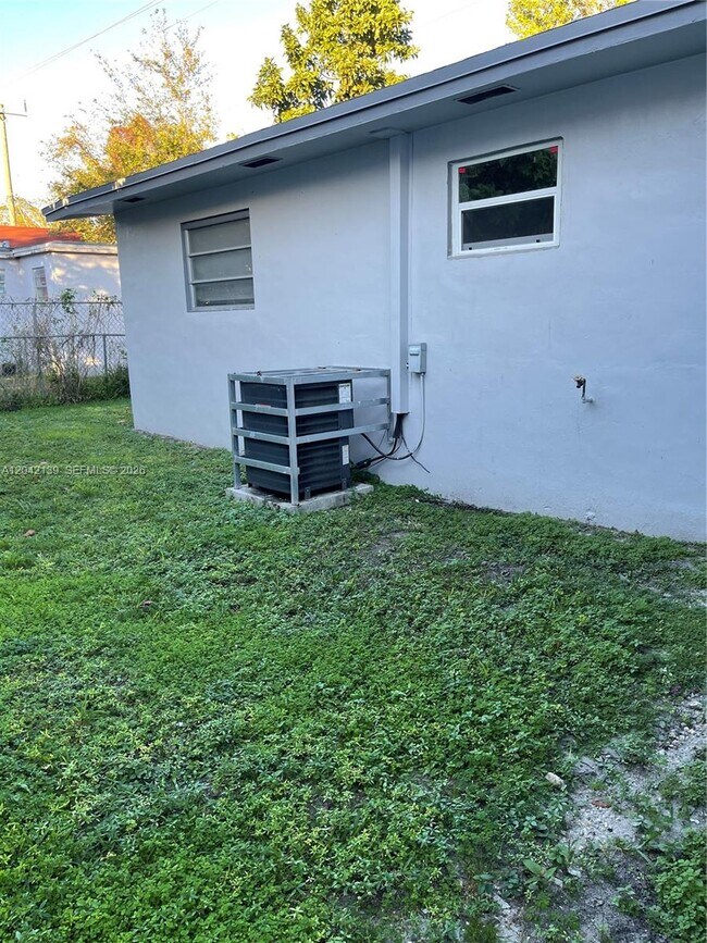 Building Photo - 2901 NW 50th St