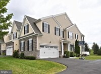 Building Photo - 2007 Pleasant Valley Dr