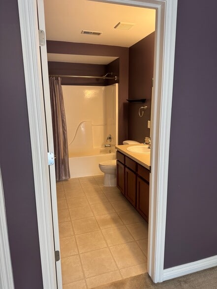Master Bathroom - 52 Grandview Cir