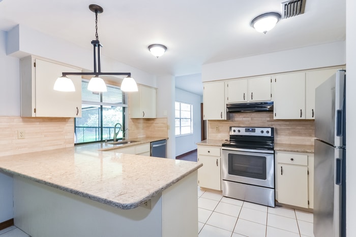 Building Photo - 715 Gilda Dr