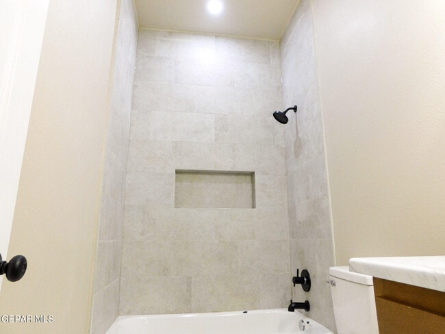 Building Photo - 8940 Ankerson St