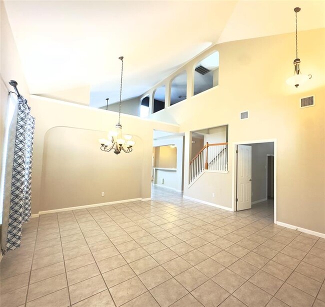 Building Photo - 6138 Negley