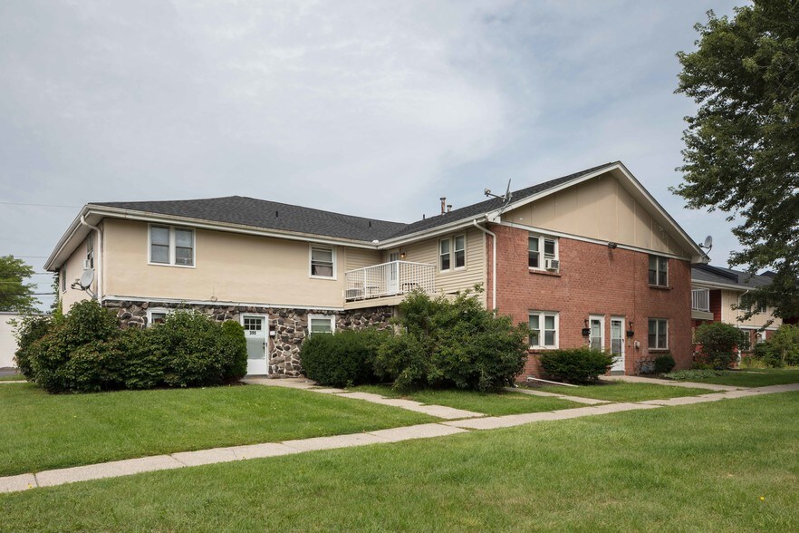 Fountainview West 271 Joe McCarthy Dr Amherst NY 14228 Apartment Finder