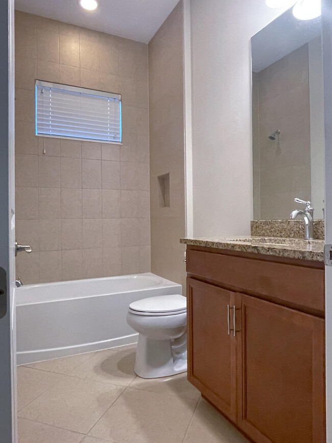 Building Photo - 15995 Whippoorwill Cir