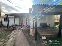 Building Photo - 229 1/2 LILAC ST-