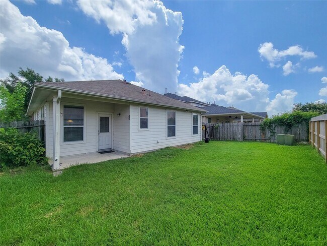 Building Photo - 25223 Hazel Ranch Dr