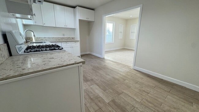 Building Photo - Nicely Updated Home with Enclosed Front Yard
