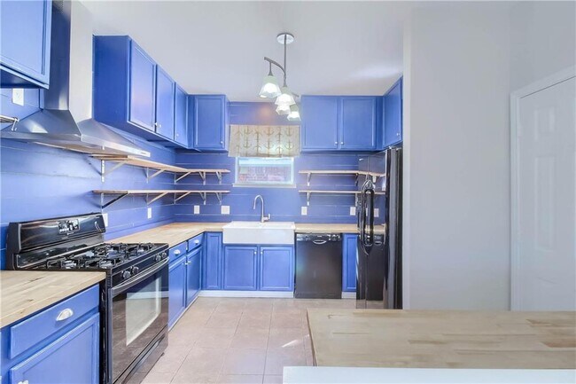 Building Photo - 706 Big Spring Dr