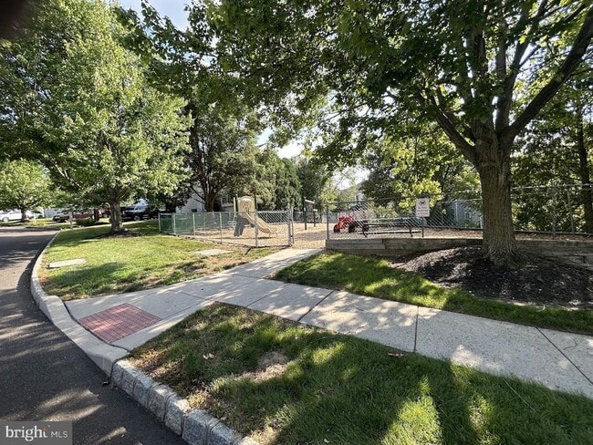 Building Photo - 2623 Virginia Ln