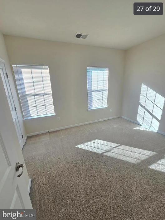 Building Photo - 3 Bedroom Beauty