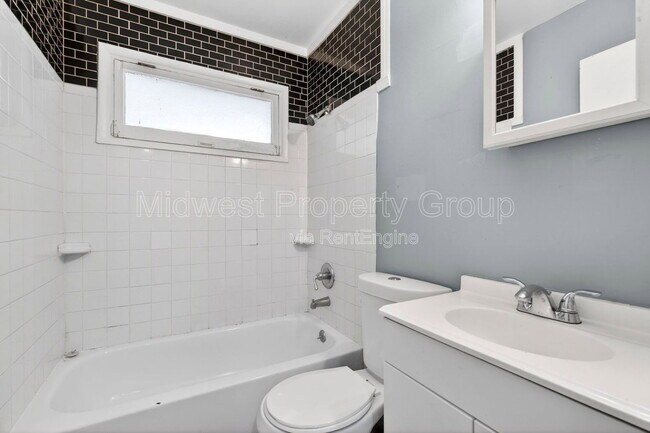 Building Photo - 409 Shepley Dr