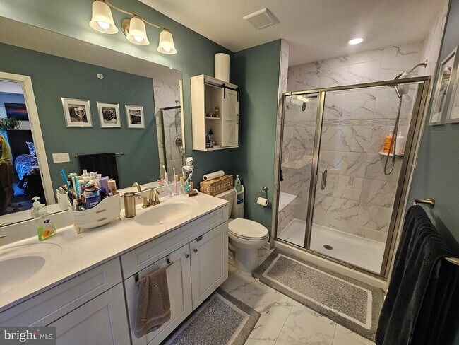 Building Photo - 1870 Boulder Dr