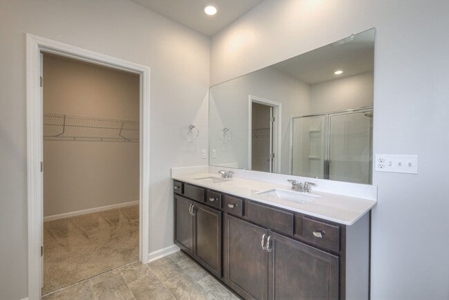 Building Photo - One level living!