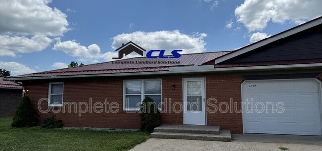 Building Photo - 1795 E Southern Manor Dr