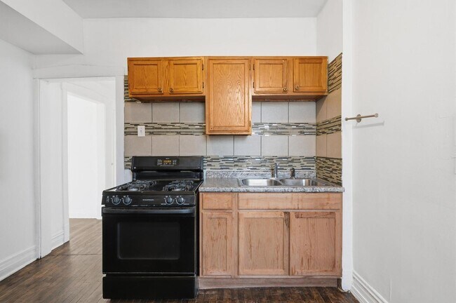 Building Photo - 3752 W Division St