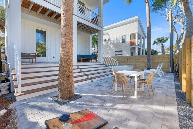 Building Photo - 2A Sanchez Cove