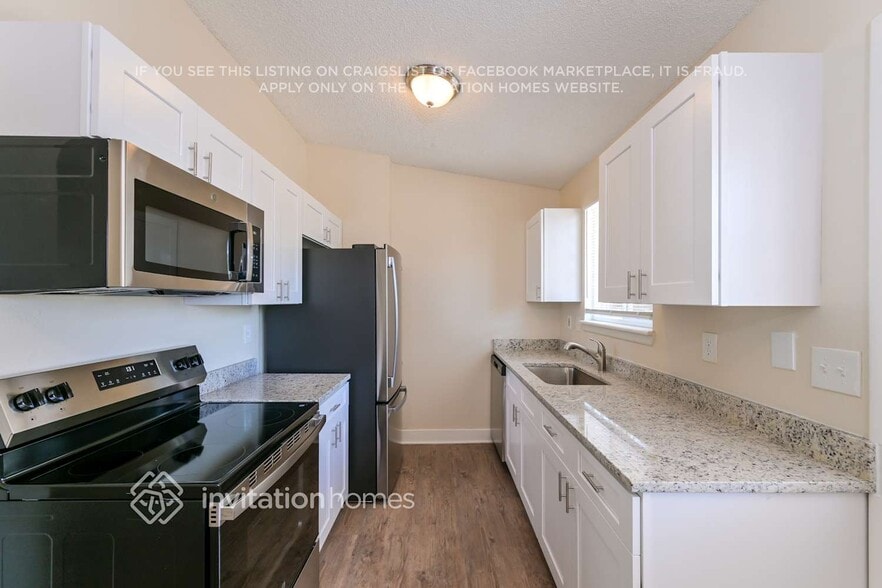 Building Photo - 19074 E Mansfield Dr