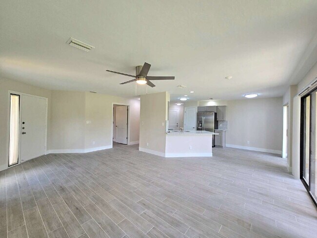 Building Photo - 7170 Golden Eagle Ct