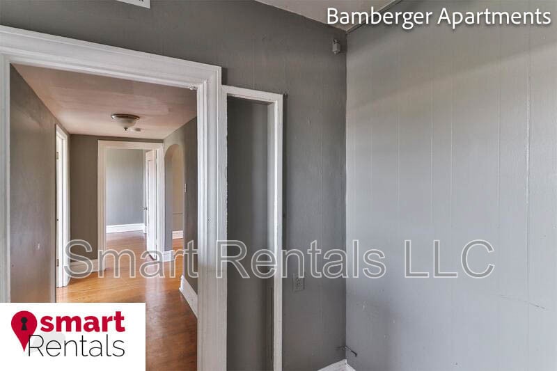 Building Photo - 3864 Bamberger Ave