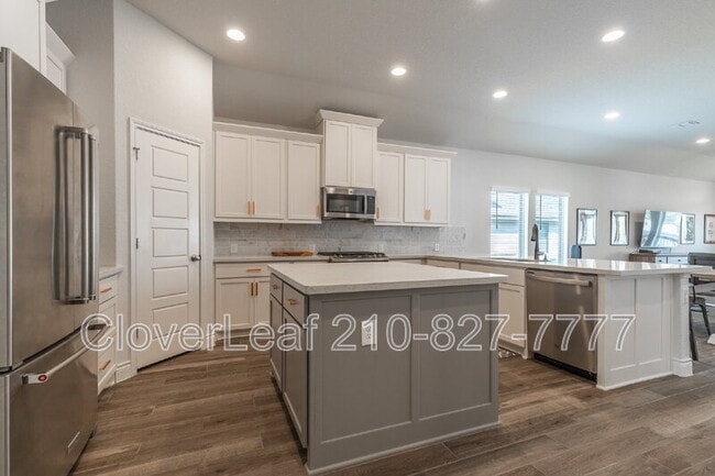 Building Photo - 1149 Cadogan Squire